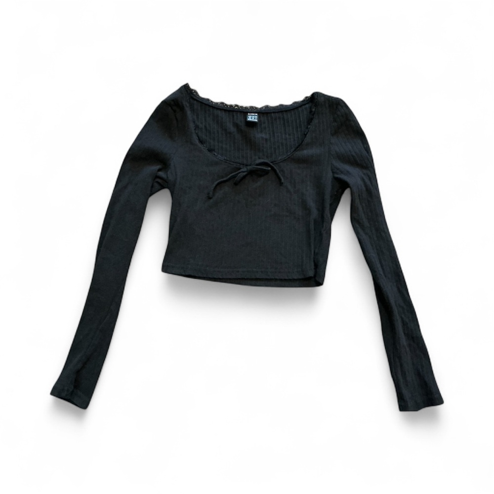 💚SHEIN Black Lace Trim Top